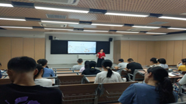 南京市莫愁中專教學環(huán)境