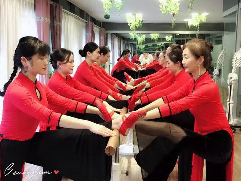 舞韻瑜伽練習(xí)