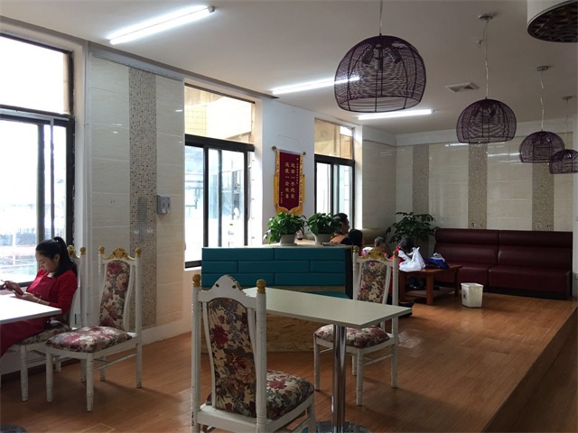 學(xué)生休息區(qū)