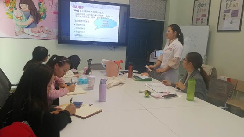 催乳師課程教學現(xiàn)場