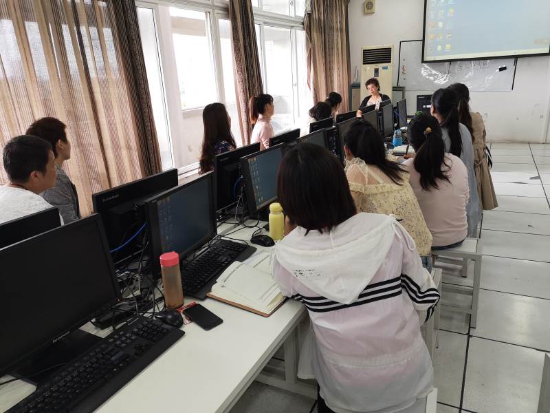 催乳師課程教學現(xiàn)場