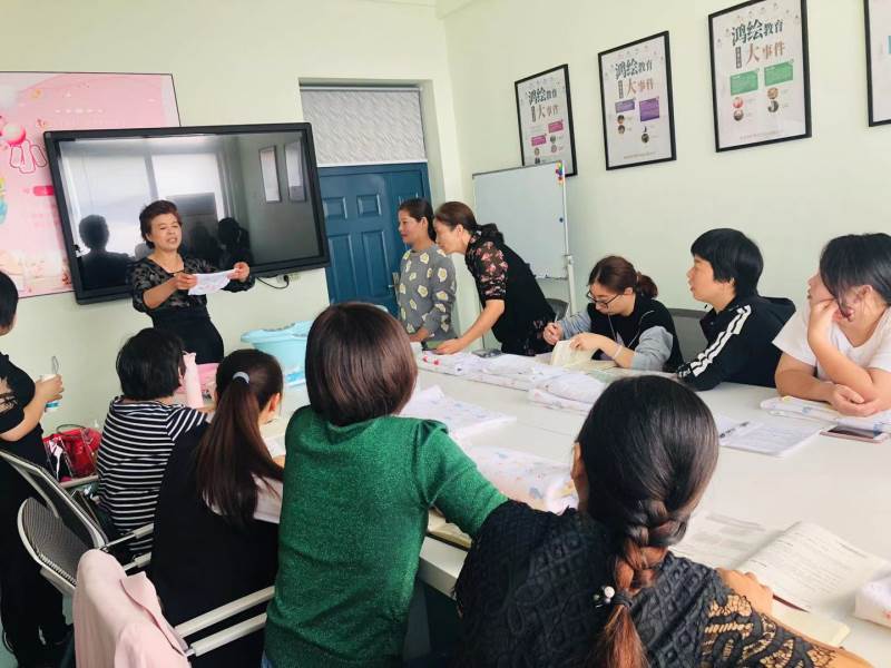 月嫂課程教學現(xiàn)場