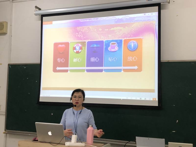 月嫂課程教學現(xiàn)場