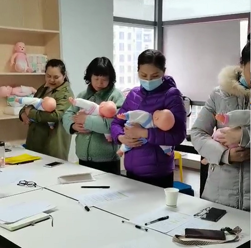 育嬰師培訓(xùn)班上課現(xiàn)場(chǎng)