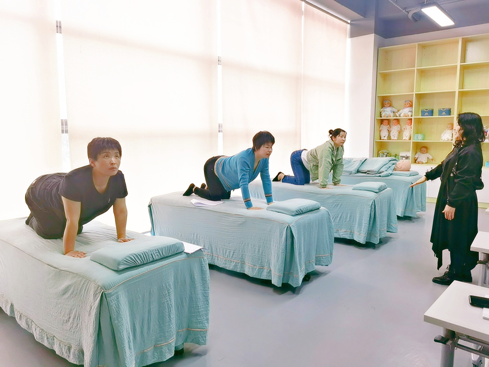 產(chǎn)后康復(fù)課堂情景