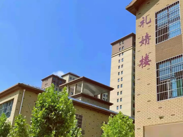校園環(huán)境