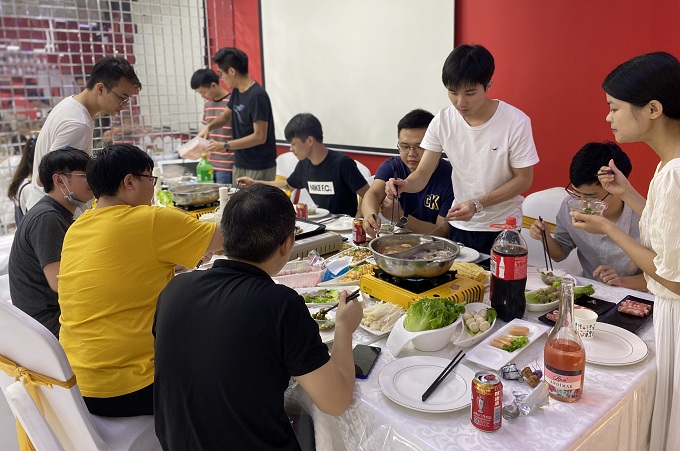 聚餐
