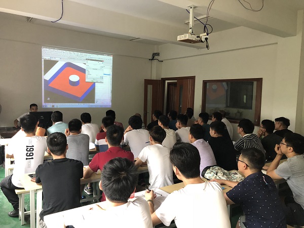 授課現(xiàn)場