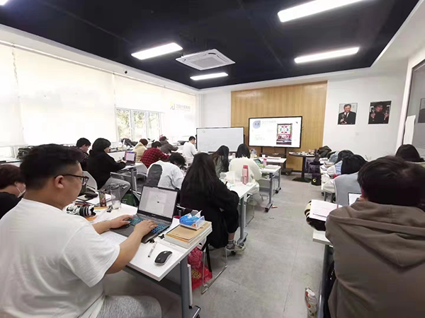 授課現(xiàn)場