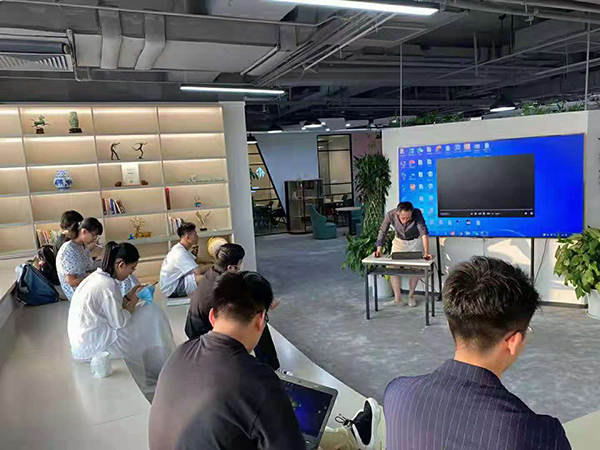 上課現(xiàn)場(chǎng)