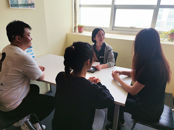洽談現(xiàn)場