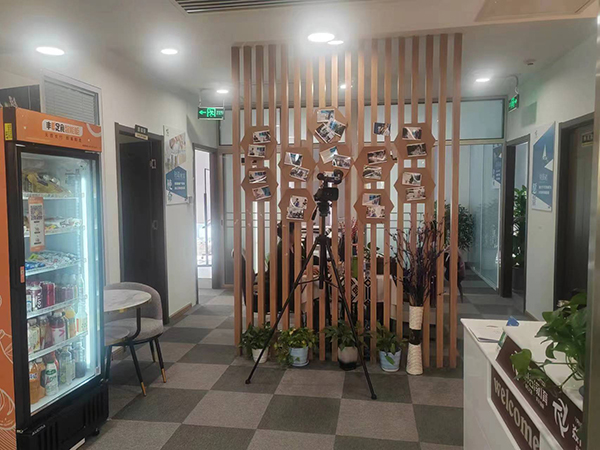 前臺(tái)