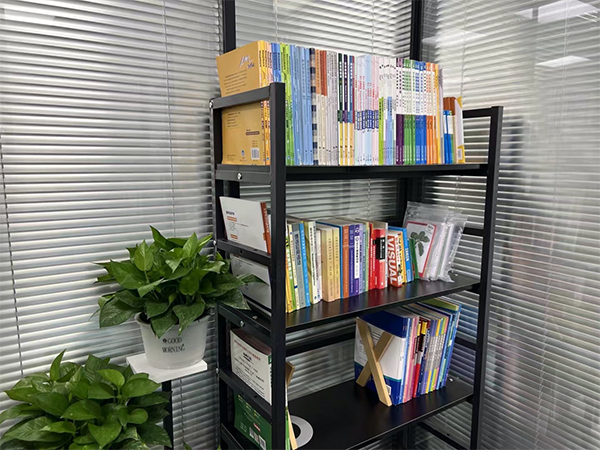 書架