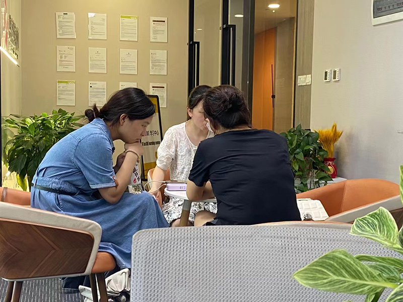 咨詢現(xiàn)場