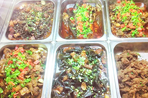 食堂飯菜