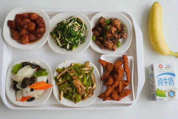 食堂飯菜