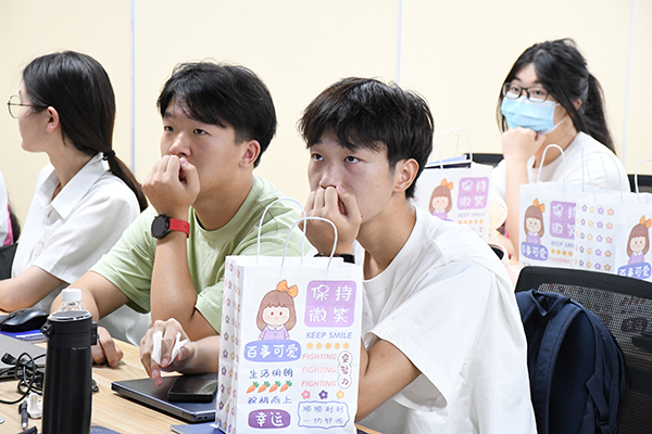 學員聽講